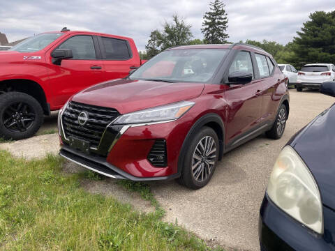 2023 Nissan Kicks SR