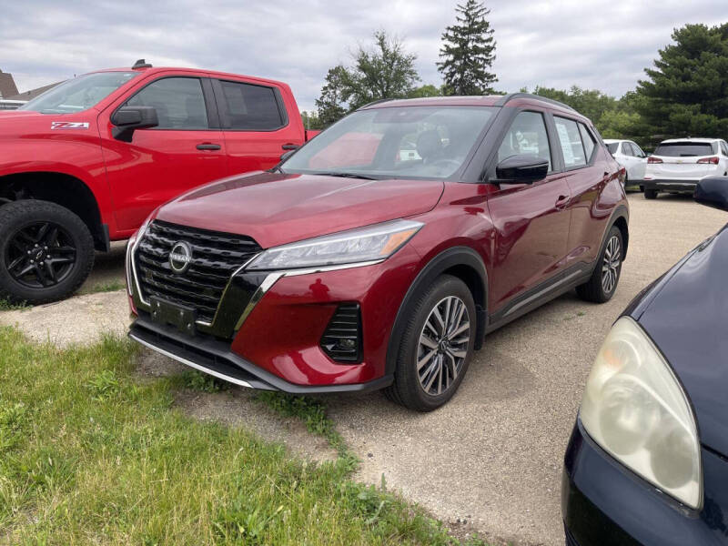 2023 Nissan Kicks SR