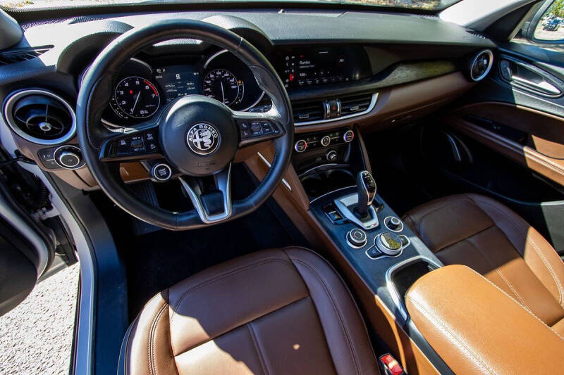 2021 Alfa Romeo Stelvio Sprint