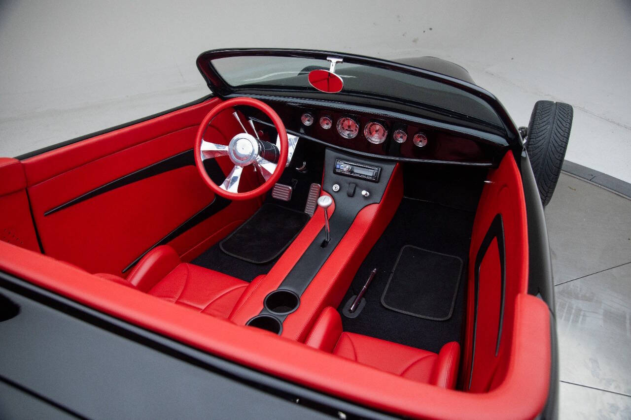 1933 Ford Model 40 61