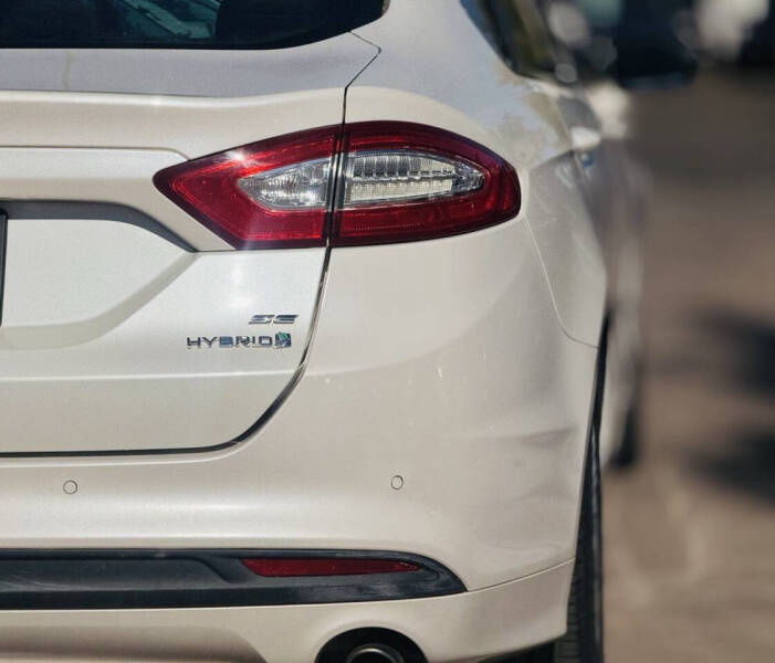 2016 Ford Fusion Hybrid SE