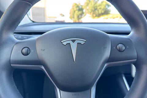 2019 Tesla Model 3 Standard Range Plus