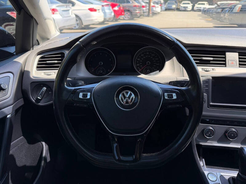 2017 Volkswagen Golf TSI S