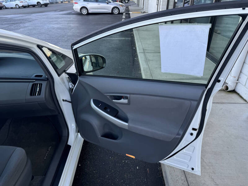 2011 Toyota Prius Two