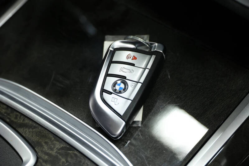 2021 BMW 7 Series 740i