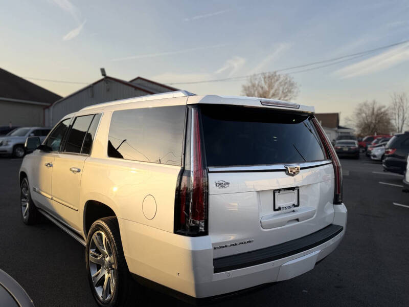 2017 Cadillac Escalade ESV Premium Luxury