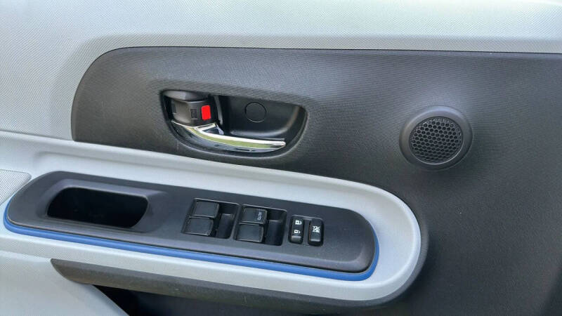2013 Toyota Prius c