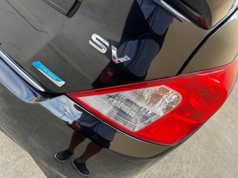 2016 Nissan Versa 1.6 SV