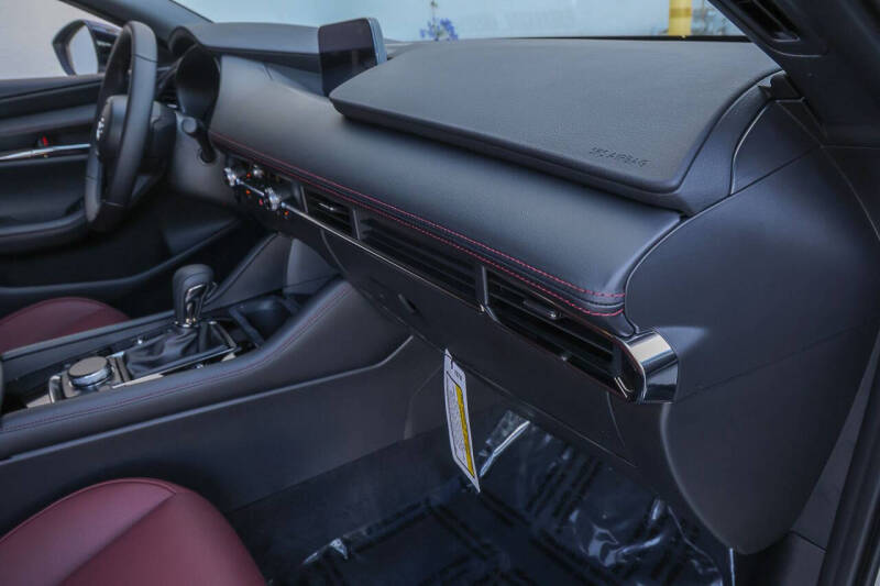 2026 Mazda Mazda3 Hatchback 2.5 S Carbon Edition