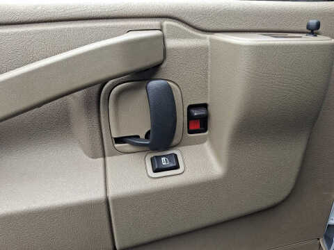 2025 Chevrolet Express 2500