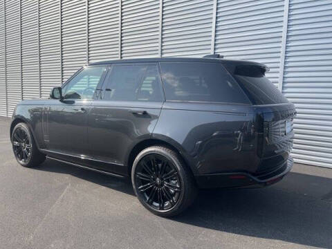 2025 Land Rover Range Rover P530 SE