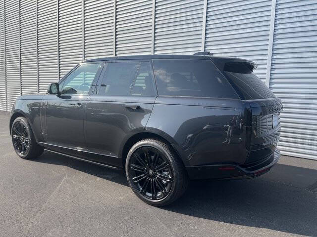 2025 Land Rover Range Rover P530 SE
