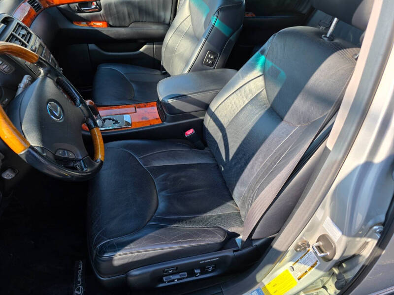 2005 Lexus LS 430
