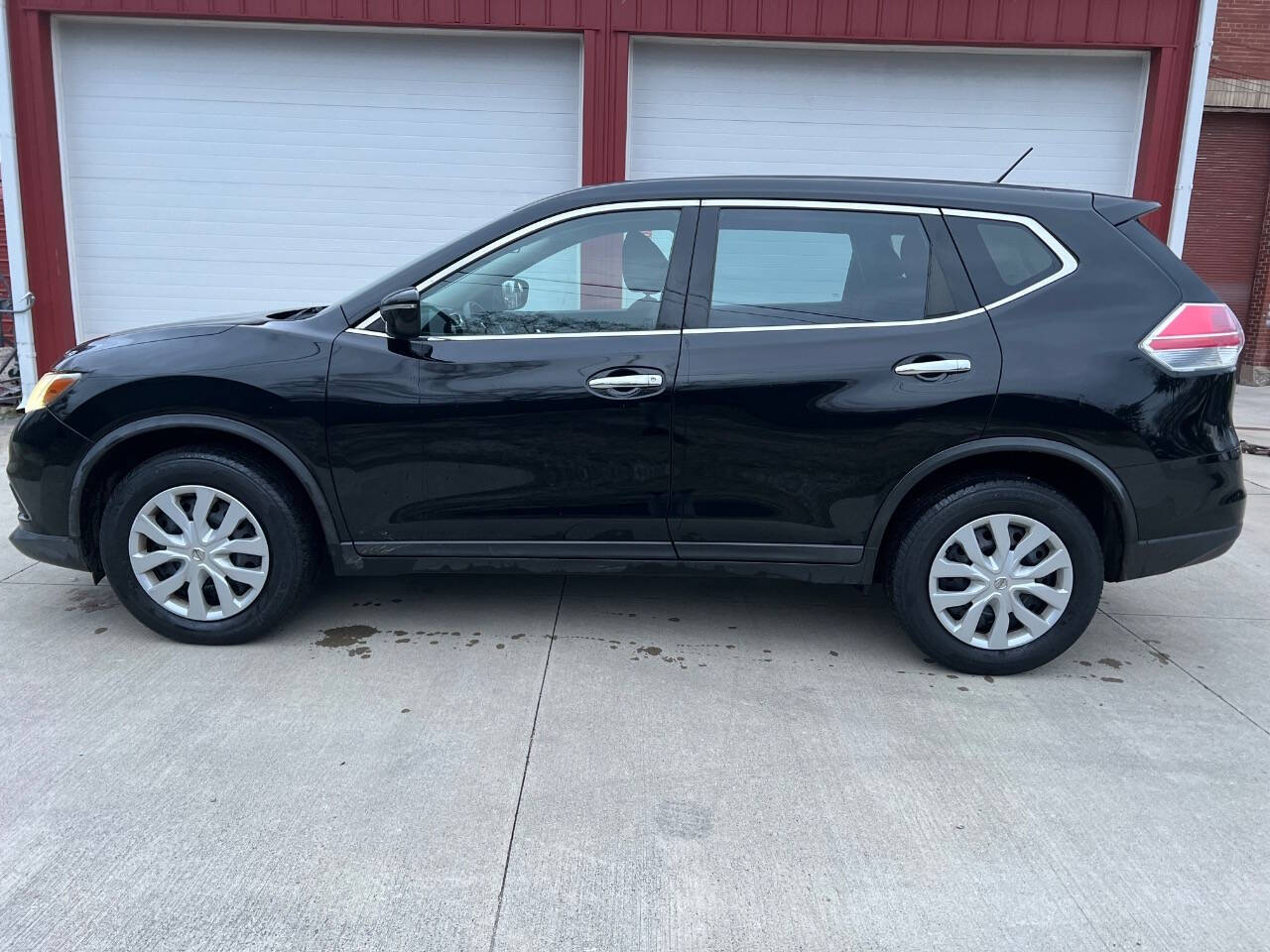 2015 Nissan Rogue for sale at ZEEK MOTORS LLC in Columbus, OH