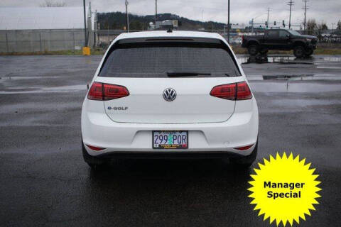2016 Volkswagen e-Golf SE