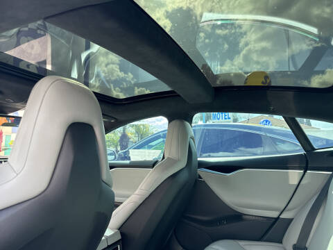 2015 Tesla Model S P90D