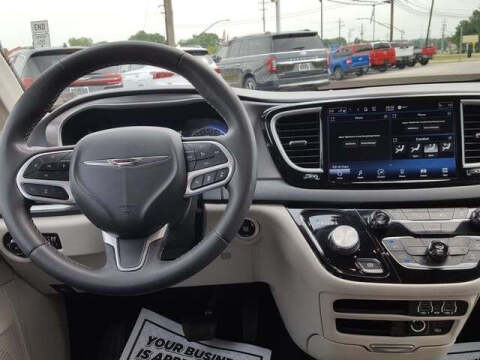 2022 Chrysler Pacifica Touring L