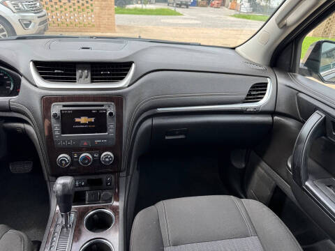 2017 Chevrolet Traverse LT