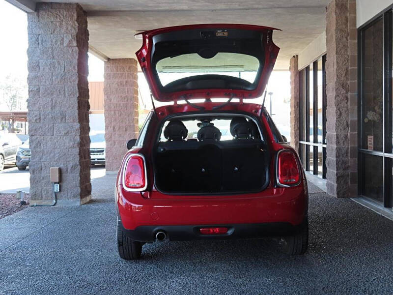 2017 MINI Hardtop 4 Door Cooper