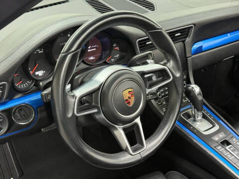 2017 Porsche 911 Carrera