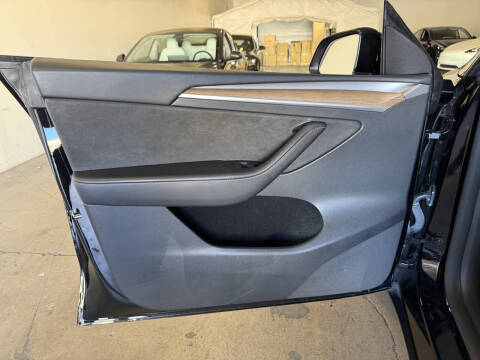 2023 Tesla Model Y Performance