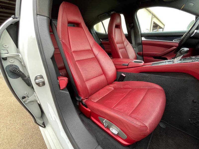 2014 Porsche Panamera 4