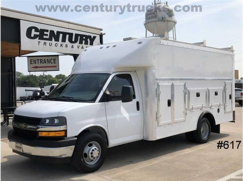 2020 Chevrolet Express for sale at CENTURY TRUCKS & VANS in Grand Prairie TX
