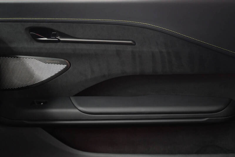 2025 Aston Martin Vantage