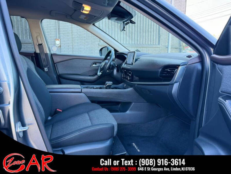 2022 Nissan Rogue SV