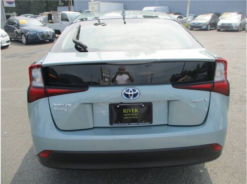 2019 Toyota Prius LE AWD-e