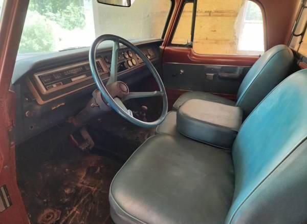 1970 Dodge Power Wagon