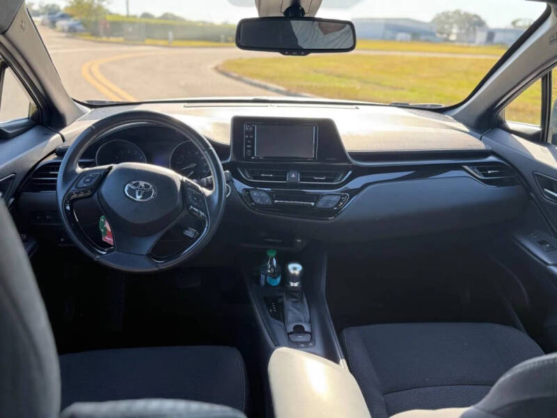2018 Toyota C-HR XLE Premium