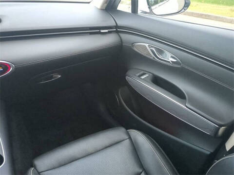 2023 Genesis GV70 2.5T Standard