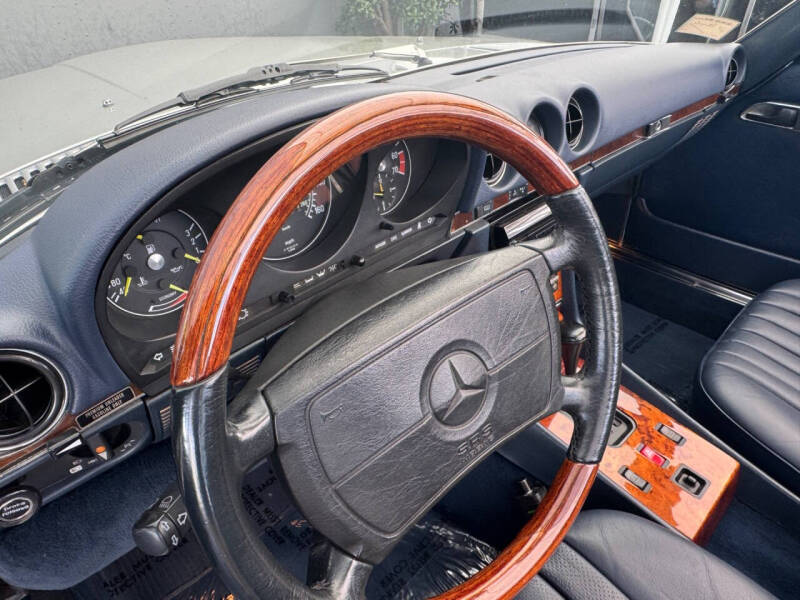 1986 Mercedes-Benz 560-Class 560 SL