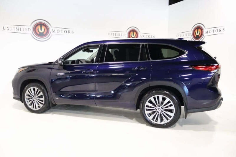 2021 Toyota Highlander Hybrid Platinum
