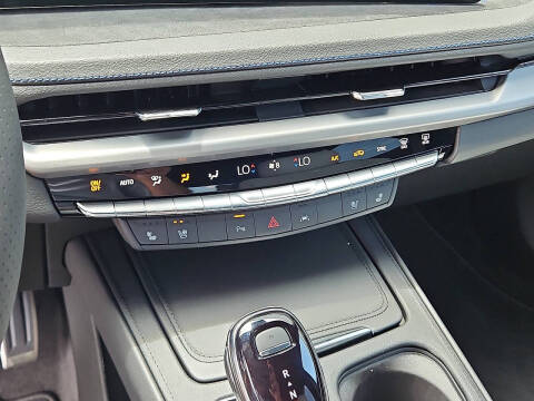 2025 Cadillac XT4 Sport