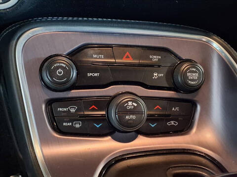 2017 Dodge Challenger SXT