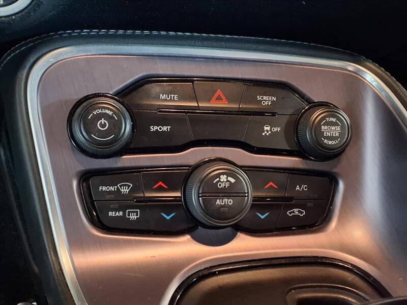 2017 Dodge Challenger SXT