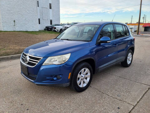 2009 Volkswagen Tiguan for sale at DFW Autohaus in Dallas TX