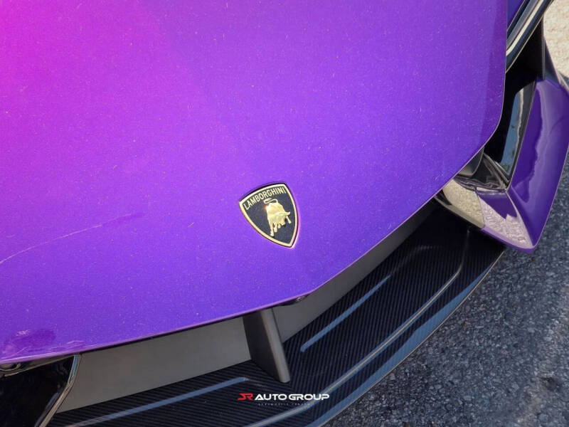 2024 Lamborghini Revuelto