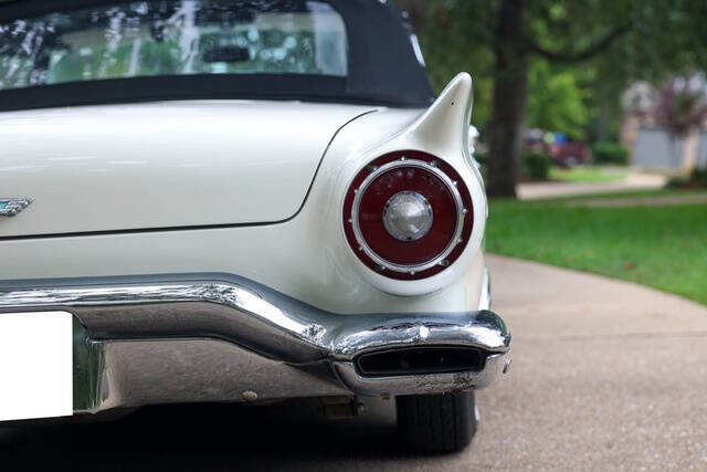 1957 Ford Thunderbird