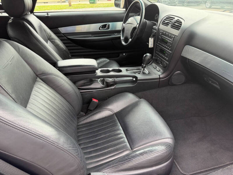 2004 Ford Thunderbird Deluxe