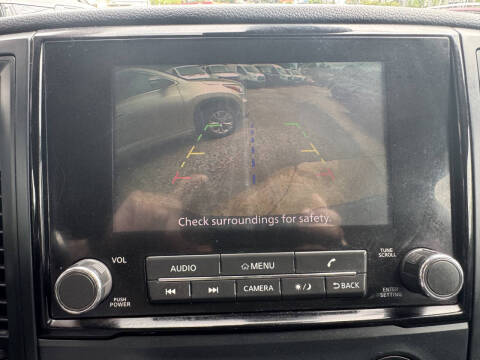 2022 Nissan Titan SV