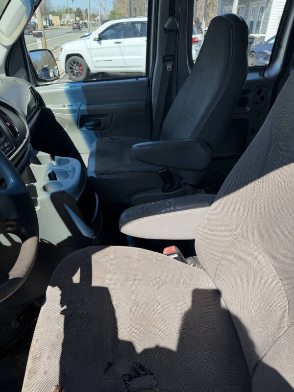 2003 Ford E-Series E-250