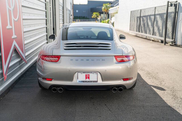 2012 Porsche 911 36