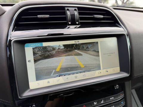 2019 Jaguar F-PACE 30t Portfolio