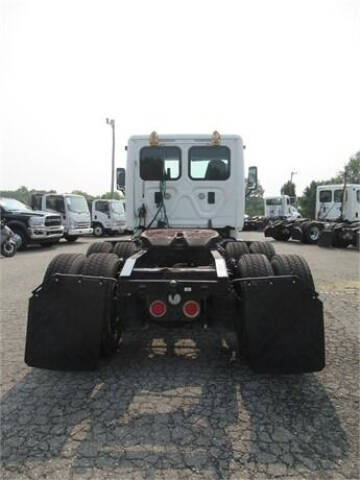 2015 Freightliner Cascadia