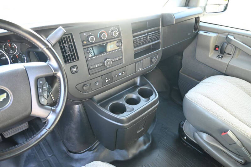 2023 Chevrolet Express 2500