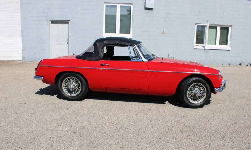 1967 MG B