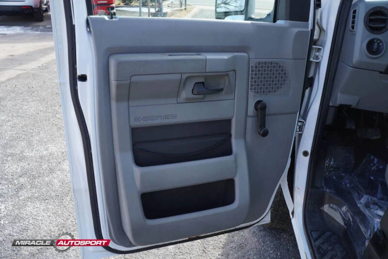 2009 Ford E-Series E-150